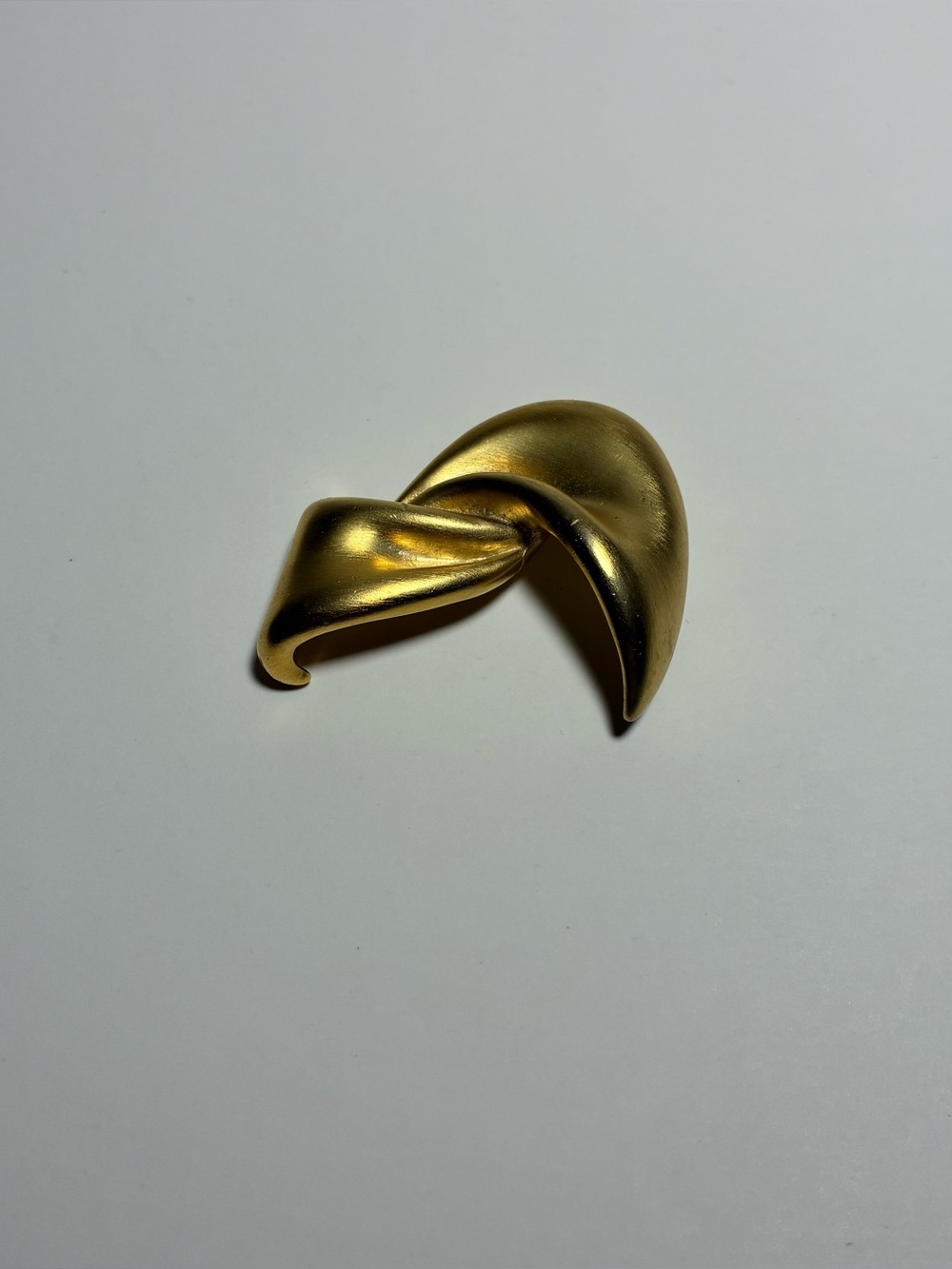 Vintage Gold Tone Abstract Bar Brooch Sculptural Swirl Statement Pin